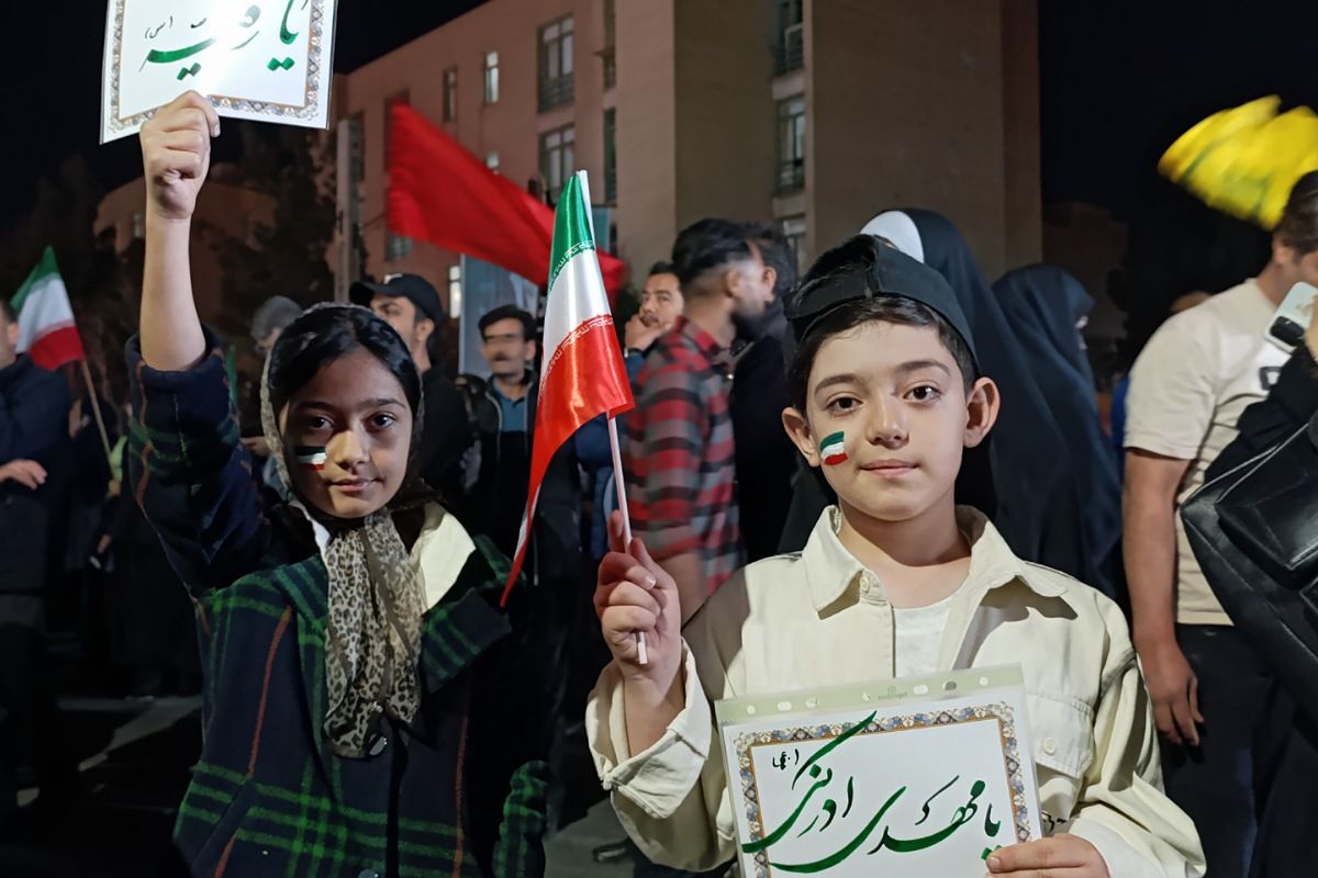 بیعت با رهبر تا پای جان