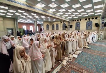 جشن تکلیف دانش‌آموزان مدرسه نصرت مظاهری1 ناحیه چهار کرج  