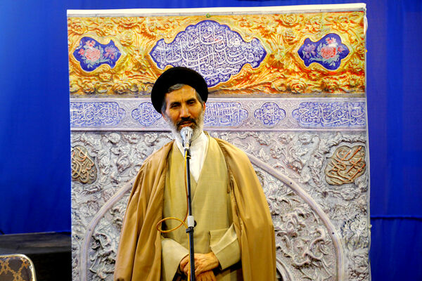 آیین رونمایی از کتاب مناجات صوتی «کبوترانه تا خدا» در قم