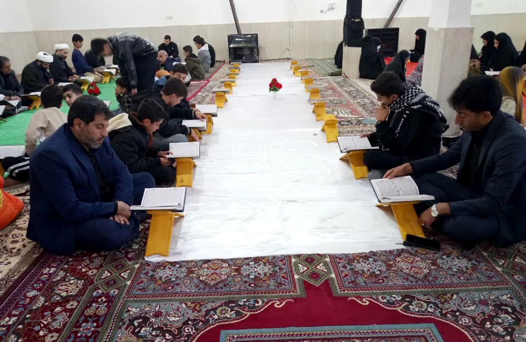 محفل انس با قرآن در کوهنانی با یاد آیت‌الله خامنه‌ای (ره) 