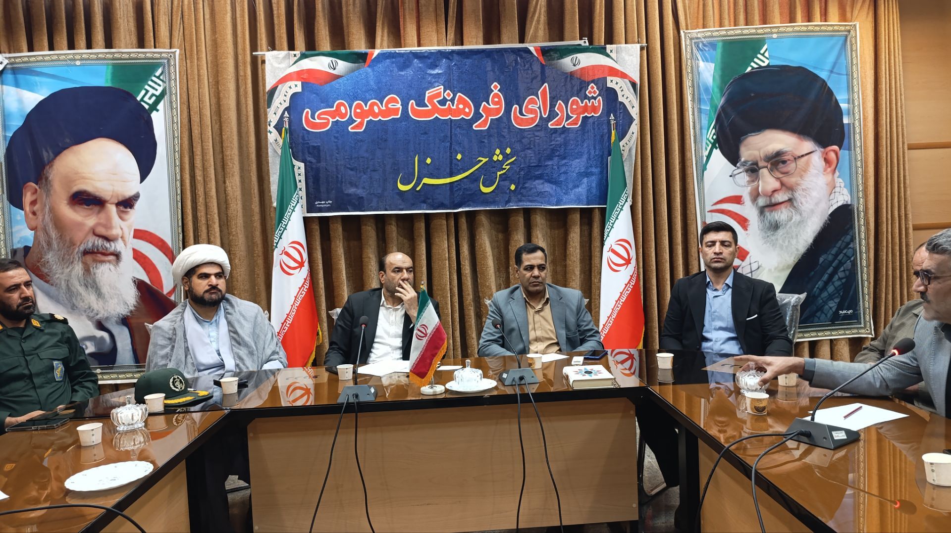 بررسی وضعیت اوقات فراغت و امکانات ورزشی در جلسه شورای فرهنگ عمومی بخش خزل با حضور نماینده نثاری