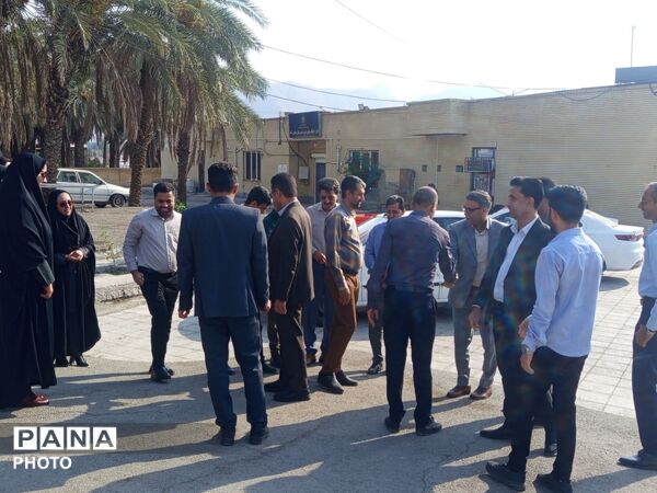 استقبال از مدیرکل آموزش و پرورش هرمزگان در حاجی‌آباد