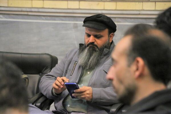 نشست صمیمی‌ دانش‌آموختگان دبیرستان امام رضا(ع) قم در هیات خادم الرضا(ع)
