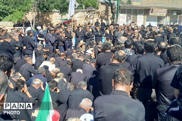مراسم معنوی گل‌زنی در بن