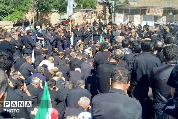 مراسم معنوی گل‌زنی در بن