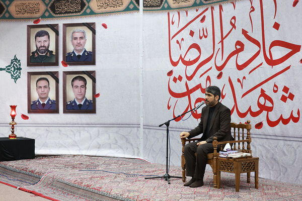 مراسم بزرگداشت شهیدان خدمت در دبیرستان متوسطه دوم امام صادق(ع)