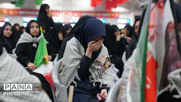 هم‌صدایی سه هزار دانش‌آموز اصفهانی در پویش ملی باید برخاست 