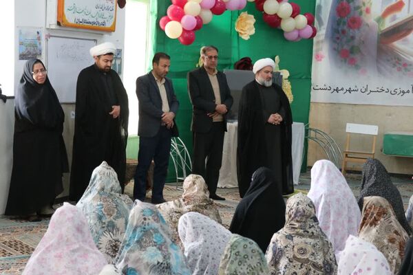 بازدید مدیر آموزش‌وپرورش شهرستان ابرکوه ازاعتکاف دانش آموزان