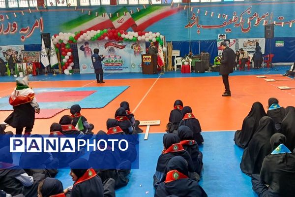 یاوران انقلاب؛روشنای مسیر نوجوانان امروز