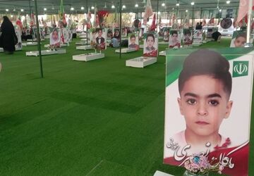 آغاز مهر در کنار یاد ۱۶۸ شهید دانش‌آموز میناب