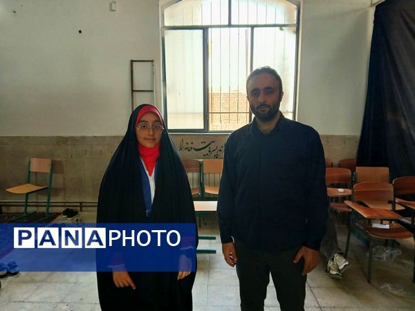 خدمت‌رسانی پزشکان مجرب در قالب «میز خدمت» در مدرسه شهید شهسواری ناحیه 4 کرج 