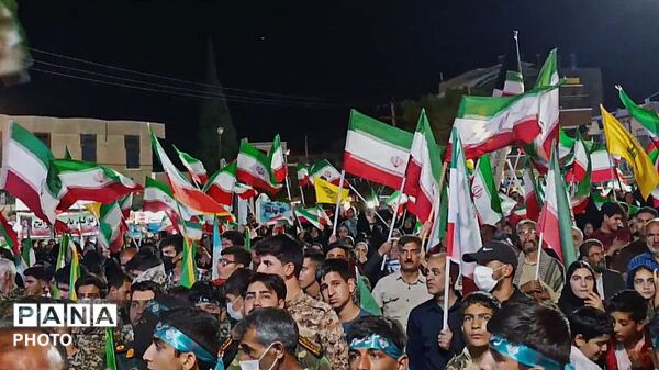 حضور بسیجیان فیروزآباد در میدان امام(ره)