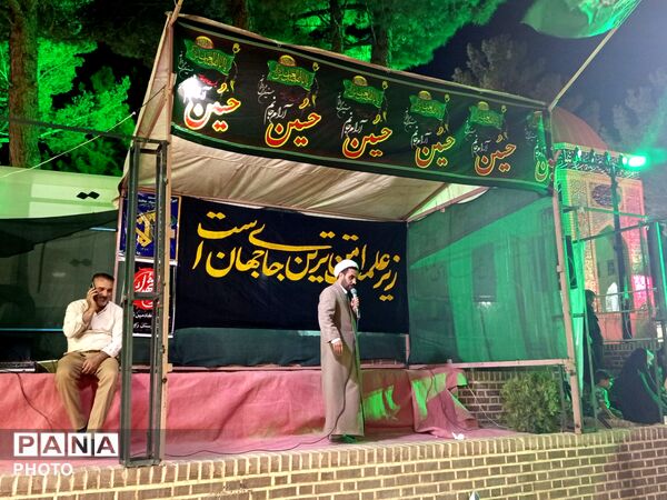 شکوفایی درحریمِ عشق؛ جشنِ فرشته‌ها در میدانِ نجفیه زاوه
