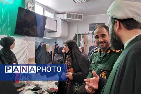 برگزاری جشنواره نمایشگاه اسوه پایگاه بسیج خواهران حضرت زینب(ع)