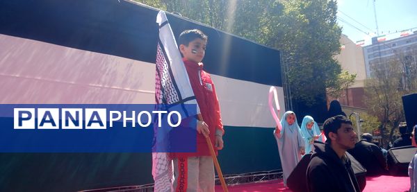 سربازان کوچک در حمایت از کودکان فلسطین