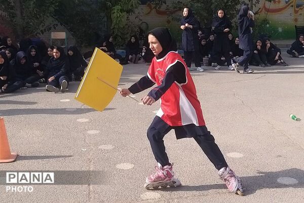 المپیاد ورزشی درون مدرسه‌ای دبیرستان ایران ۱
