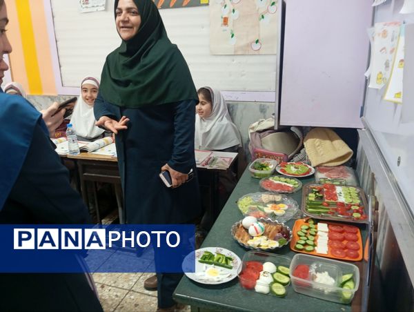 صبحانه سلامت با تم پرچم در دبستان نرجس 