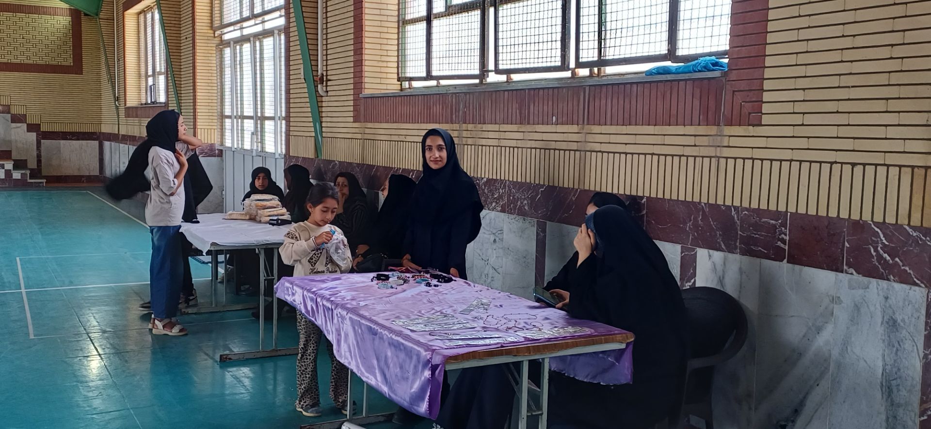 بازارچه صنایع دستی و جشنواره رباتیک درگزین