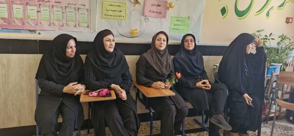 بازدید مسئولان آموزش و پرورش از مدارس سطح شهر سملقان به‌مناسبت هفته معلم