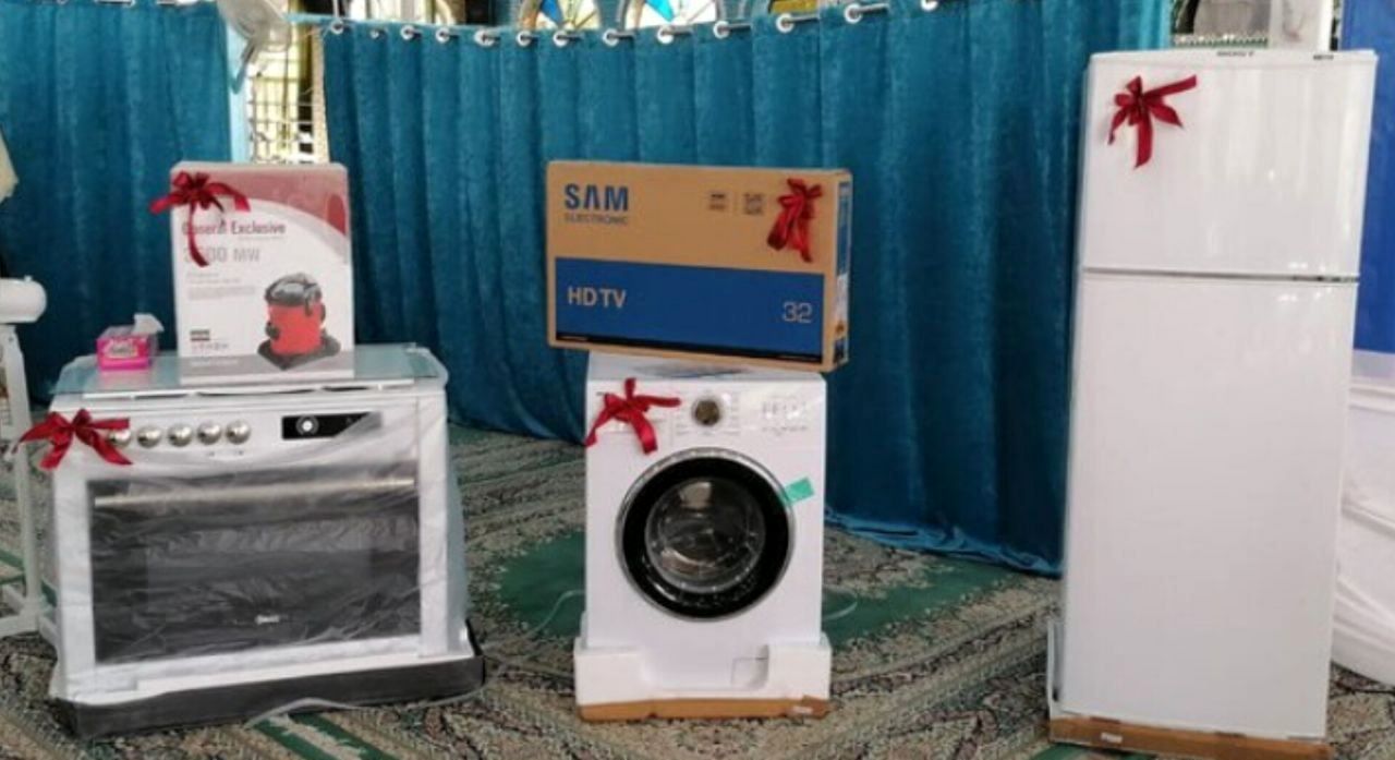 اهدای ۱۸ سری جهیزیه به نوعروسان زیرپوشش کمیته امداد شهرستان گرمه