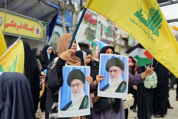 حضور پرشور مردم و مسئولان رباط کریم در راهپیمایی روز قدس