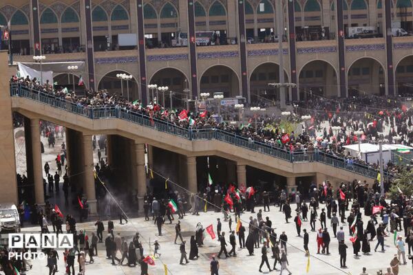 وداع با پیکر مطهر امام شهید در مصلای تهران
