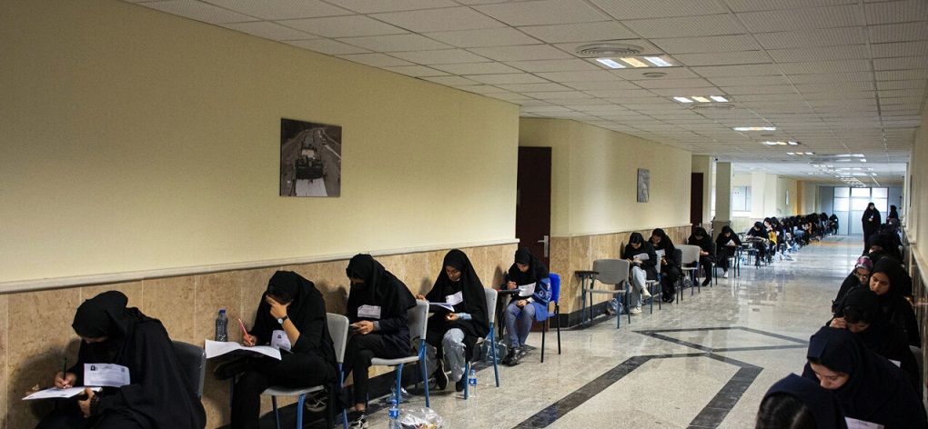 نگاه سختگیرانه سنتی به مجوزهای استخدامی تغییر می‌کند