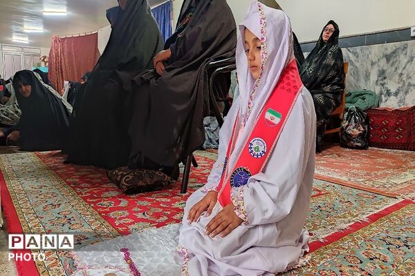 اقامه نماز جمعه در آخرین هفته  ماه مبارک رمضان در شهر بار نیشابور