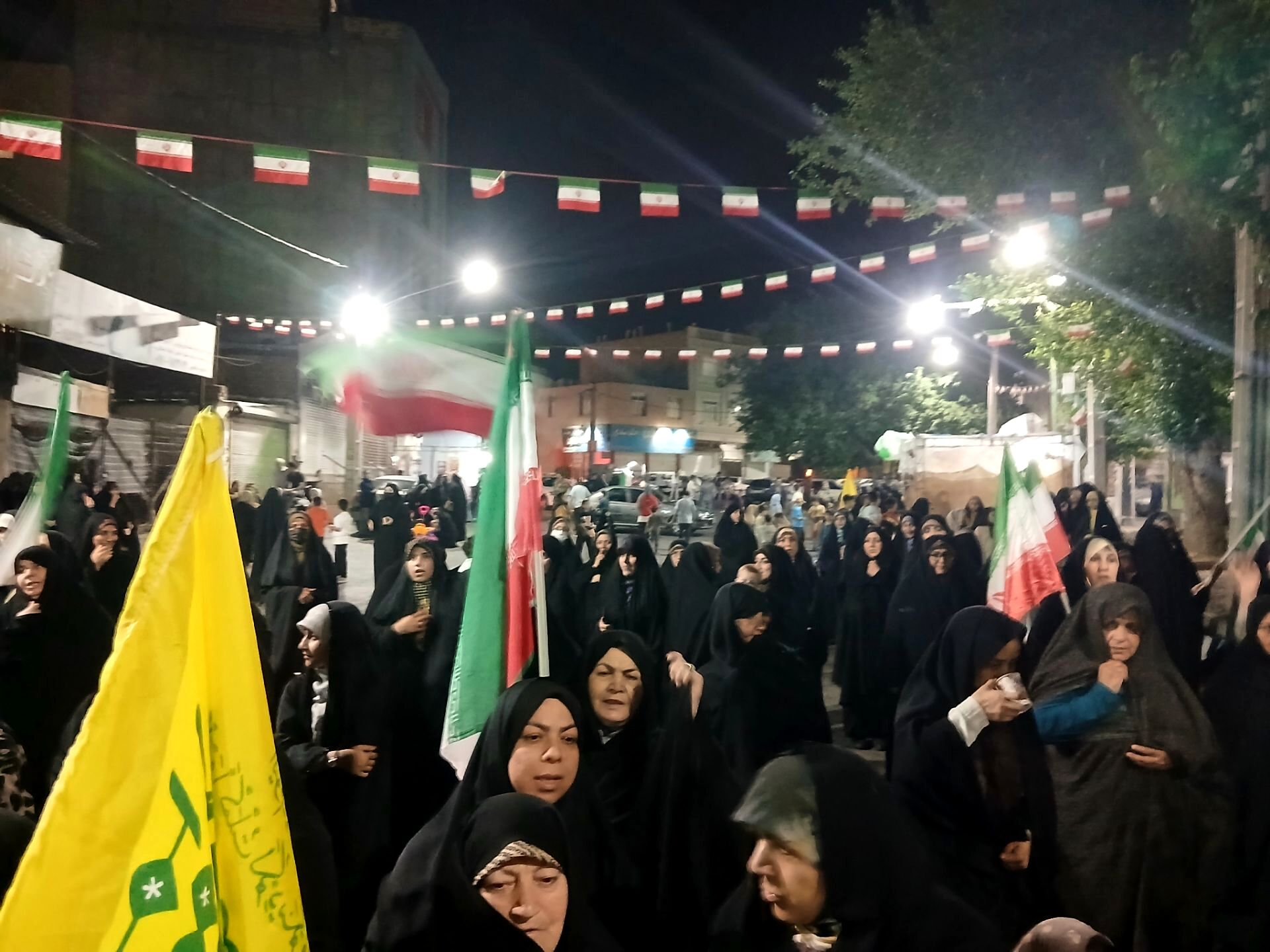 خیابان‌های البرز در اجتماعات شبانه جلوه‌گاه وحدت امت اسلامی 