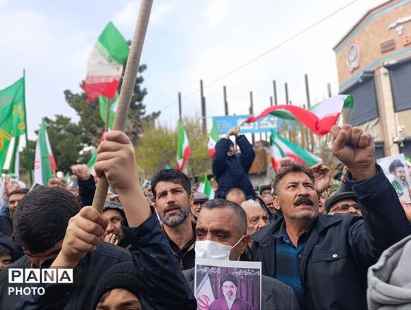 اجتماع بزرگ مردم نیشابور برای بیعت با سومین رهبر جمهوری اسلامی ایران 