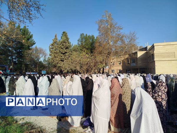 برگزاری نماز عید فطر در باغ ملی آشخانه