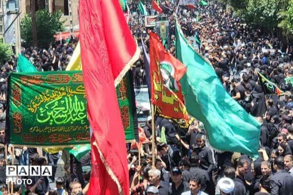هنگامی که خورشیدِ عصر عاشورا، بر پیکرِ تشنه و بی‌کسی فرود آمد...