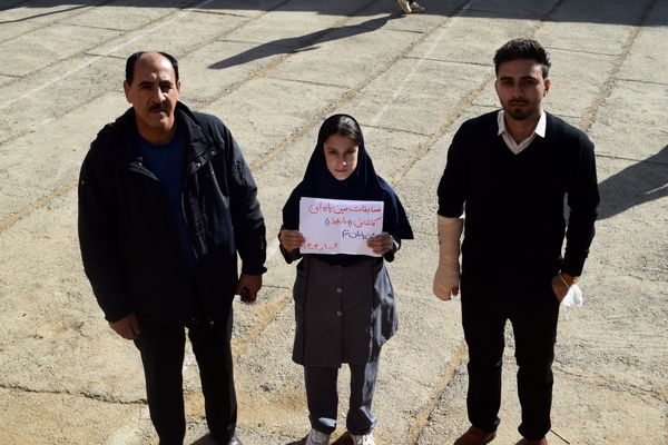 جشن  میان ترم و مسابقات بین‌پایه‌ای در مدرسه آیت‌الله کاشانی بیرانوند برگزار شد