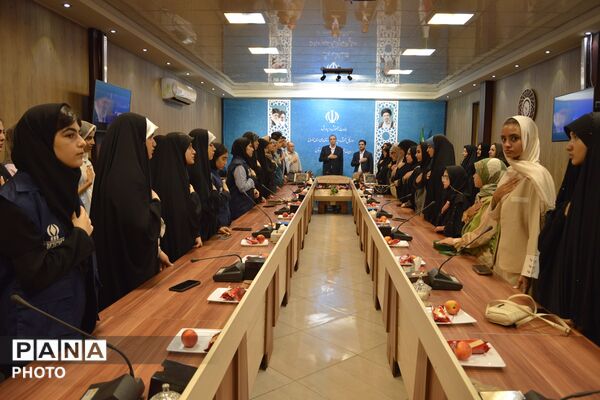 آیین تجلیل از نخبگان پرورشی در بهارستان‌دو
