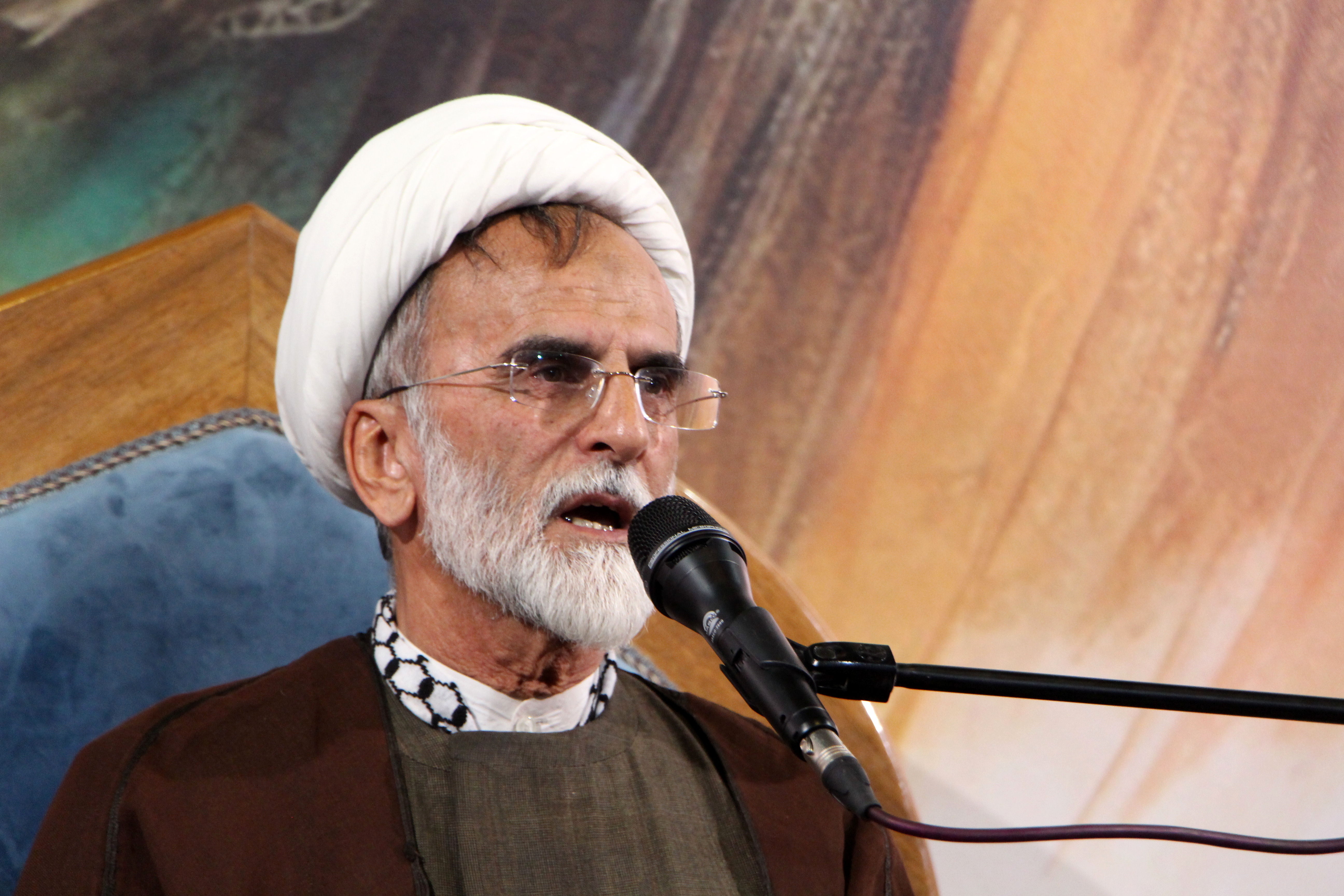 در عصر فتنه‌های رسانه‌ای و جنگ ترکیبی هستیم