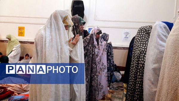 نخستین روز اعتکاف دانش‌آموزی ناحیه ۳ کرج در مسجد حضرت خدیجه(س)