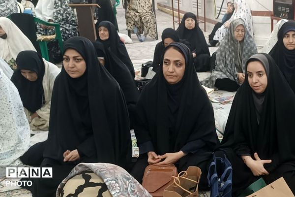 تجلیل از خادمین عرصه تربیت در نمازجمعه باقرشهر و کهریزک 