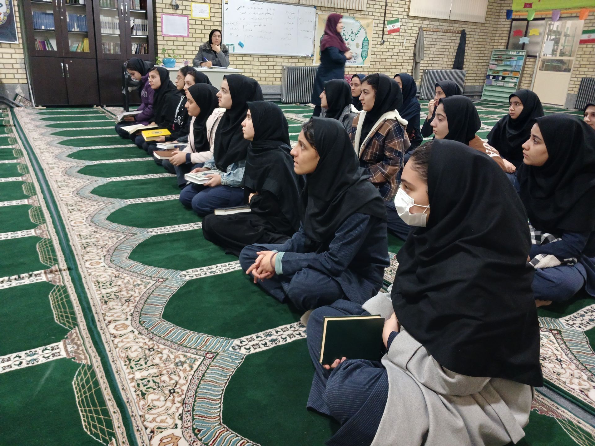 برگزاری مرحله شهرستانی مسابقات قرآن، عترت و نماز شهرستان کامیاران در بخش دختران
