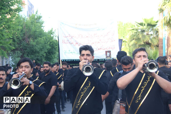 امامزاده جعفر یزد میزبان دسته عزای عزادارن شهادت امام صادق (ع)