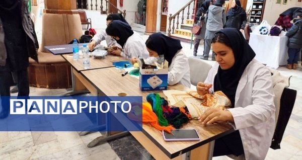 نمایشگاه آثار هنری دانش‌آموزان هنرستان محمودیه بجنورد 