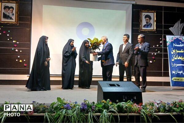 گردهمایی بزرگ خبرنگاران دانش آموز پانا در شهرستان شهریار و تجلیل از فعالان این عرصه