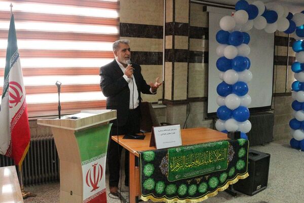 بزرگداشت روز زن و تجلیل از بانوان شاغل در آموزش‌وپرورش 
