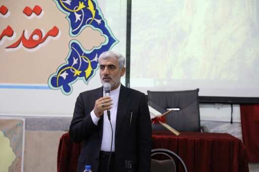 توسعه یک جامعه با معلم و مدرسه آغاز می‌شود