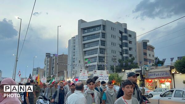 حضور باشکوه مردم کرج در مهمانی کیلومتری غدیر