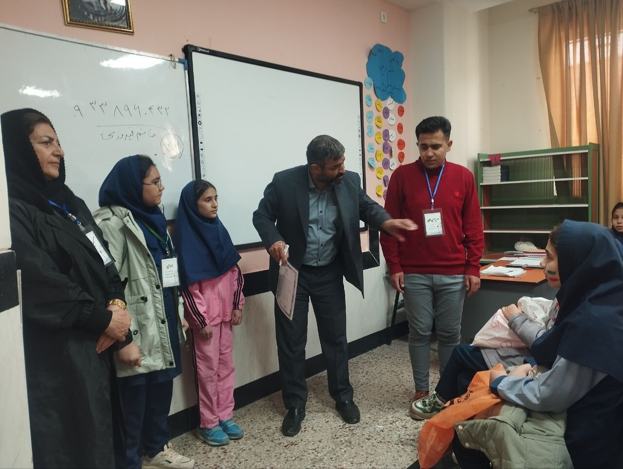 مسابقات دارت در مدرسه دخترانه ضحی ۲