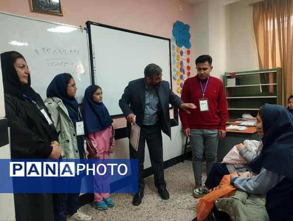 مسابقات دارت در مدرسه دخترانه ضحی ۲