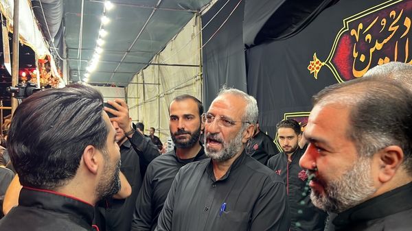 برپایی مواکب نذر خدمت به‌مناسبت اربعین حسینی در خیابان بزرگمهر اصفهان