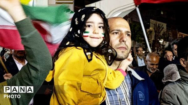  تکرار حماسه حضور و تجدید عهد با رهبر در بناب