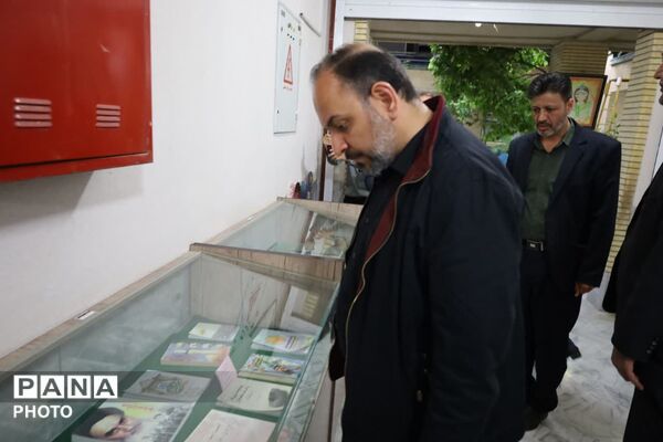 بازدید معاون پرورشی و فرهنگی وزارت آموزش و پرورش از کانون امام خمینی (ره) اردکان