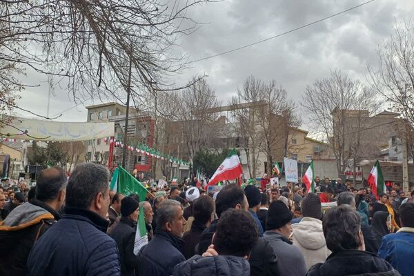 ۲۲بهمن تجلی شور، هیجان، ایستادگی و وطن دوستی در رودهن